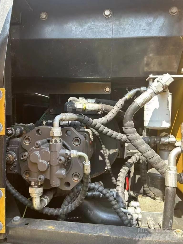 Volvo 140 Bageri guseničari