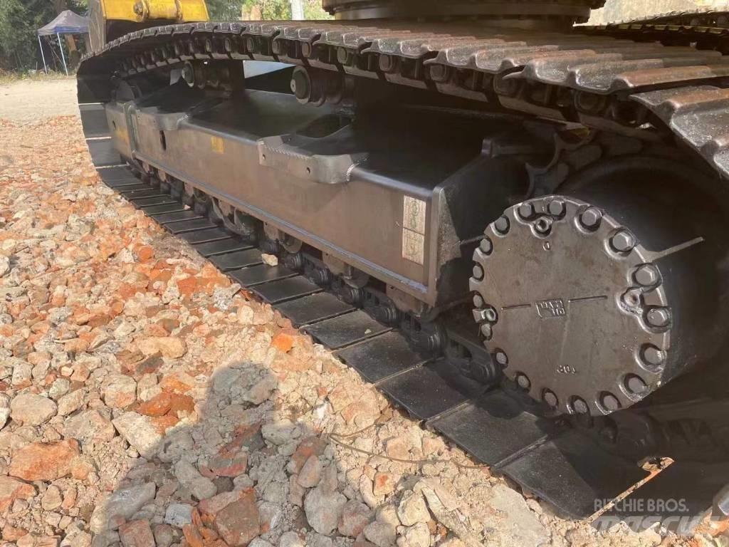 Komatsu PC 200 8N Bageri guseničari