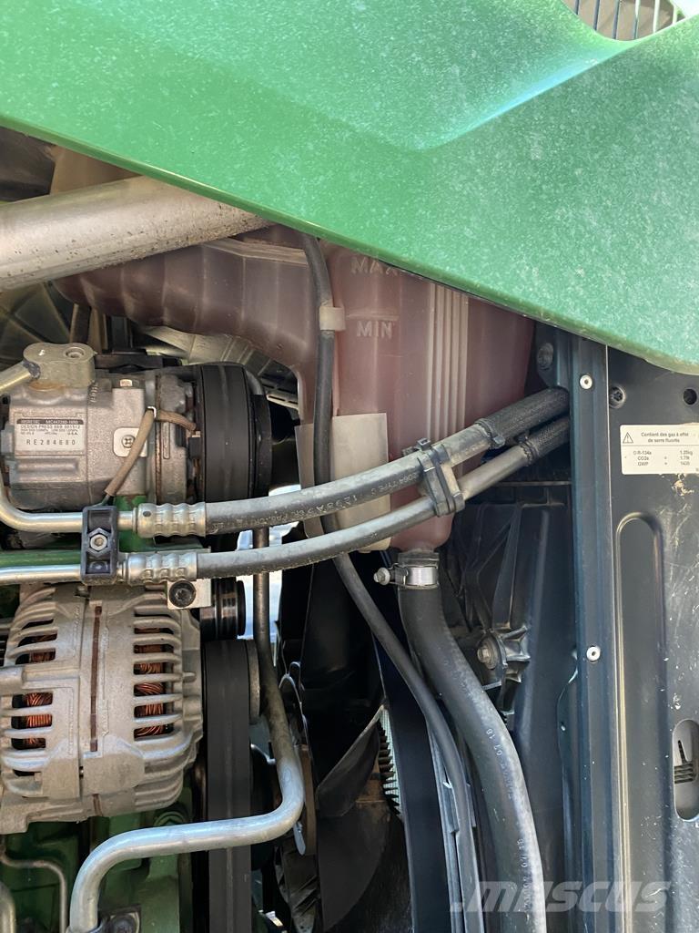 John Deere 6155R Traktori