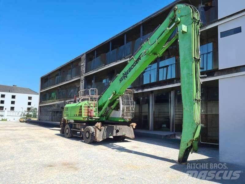Sennebogen 825 Bageri za prenos primarnih/sekundarnih sirovina
