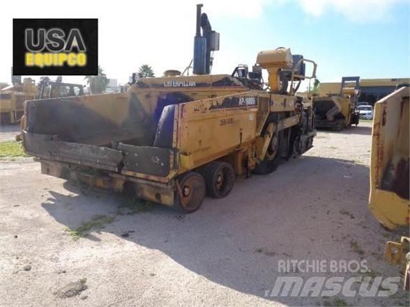 CAT AP-1000B Asfaltni finišeri