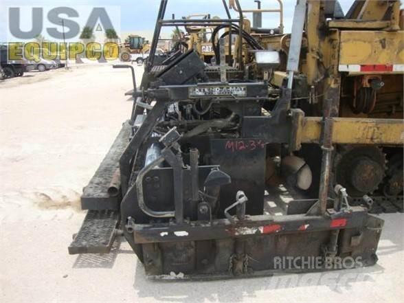 CAT AP-1050B Asfaltni finišeri