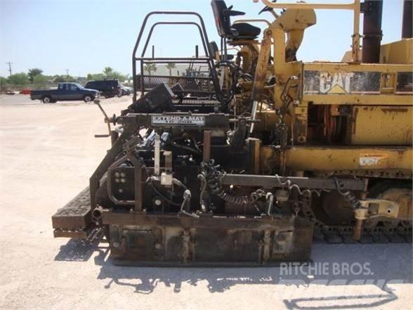 CAT AP-1050B Asfaltni finišeri