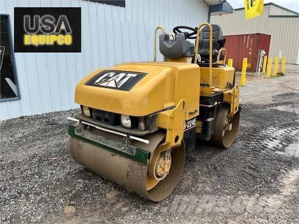 CAT CB-224E Valjci sa jednim bubnjem