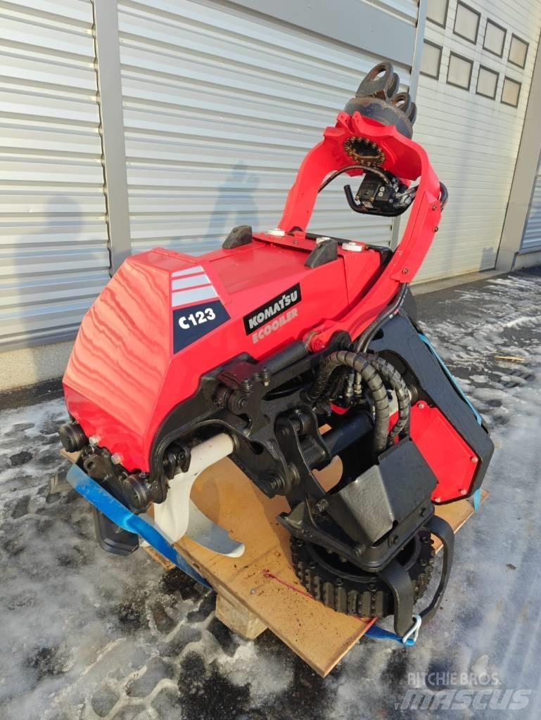 Komatsu C 123 Glave za kombajne