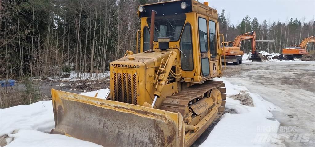 CAT D4E Buldožeri guseničari