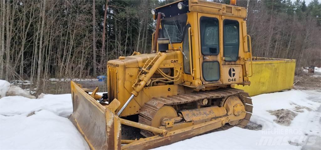 CAT D4E Buldožeri guseničari