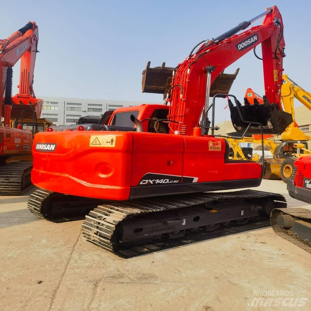 Doosan DX 140 Bageri guseničari