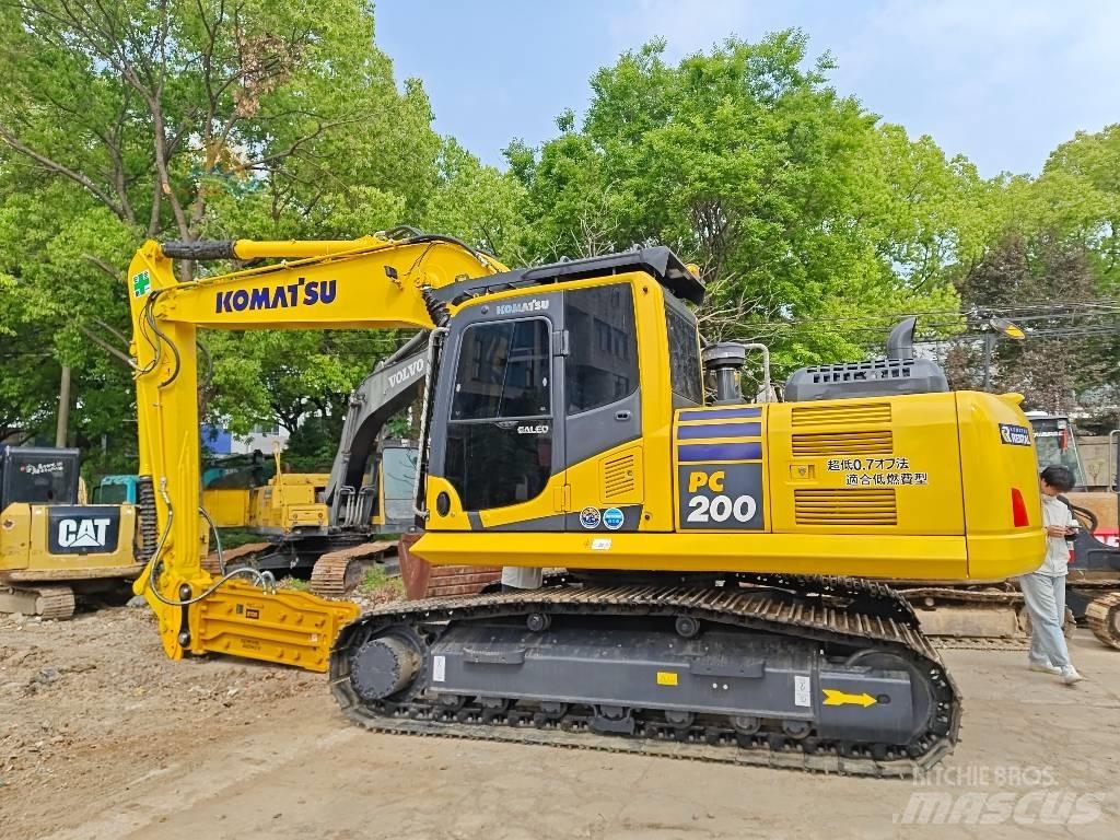 Komatsu PC 200-8 Bageri guseničari