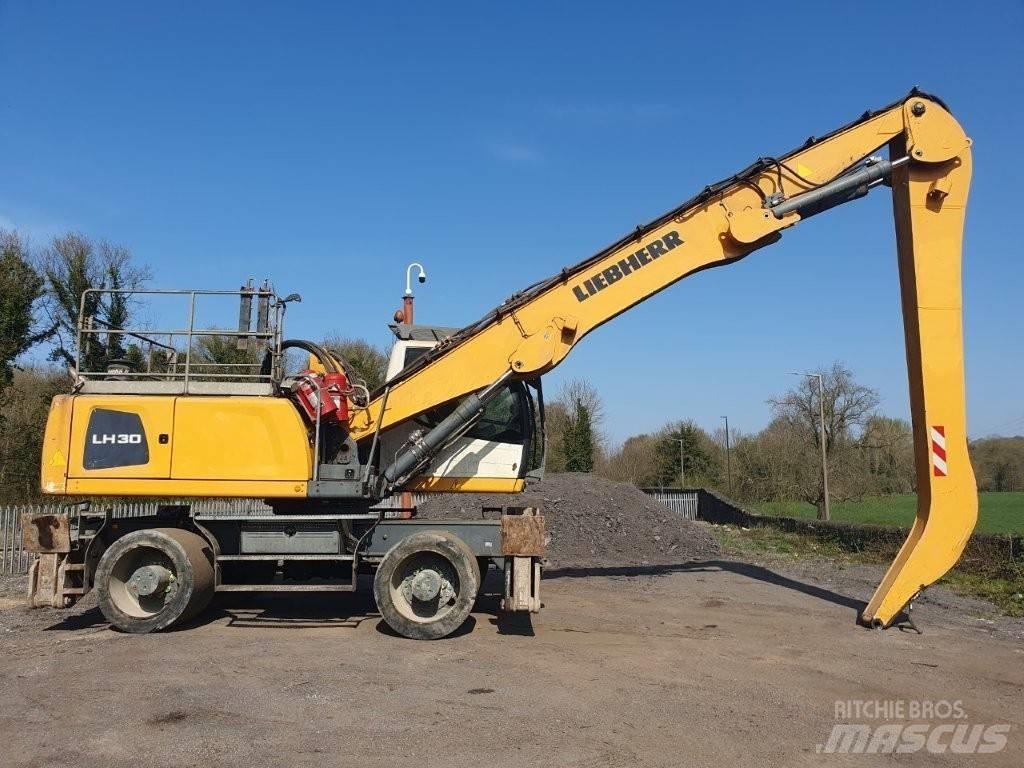 Liebherr LH 30 Bageri za prenos primarnih/sekundarnih sirovina
