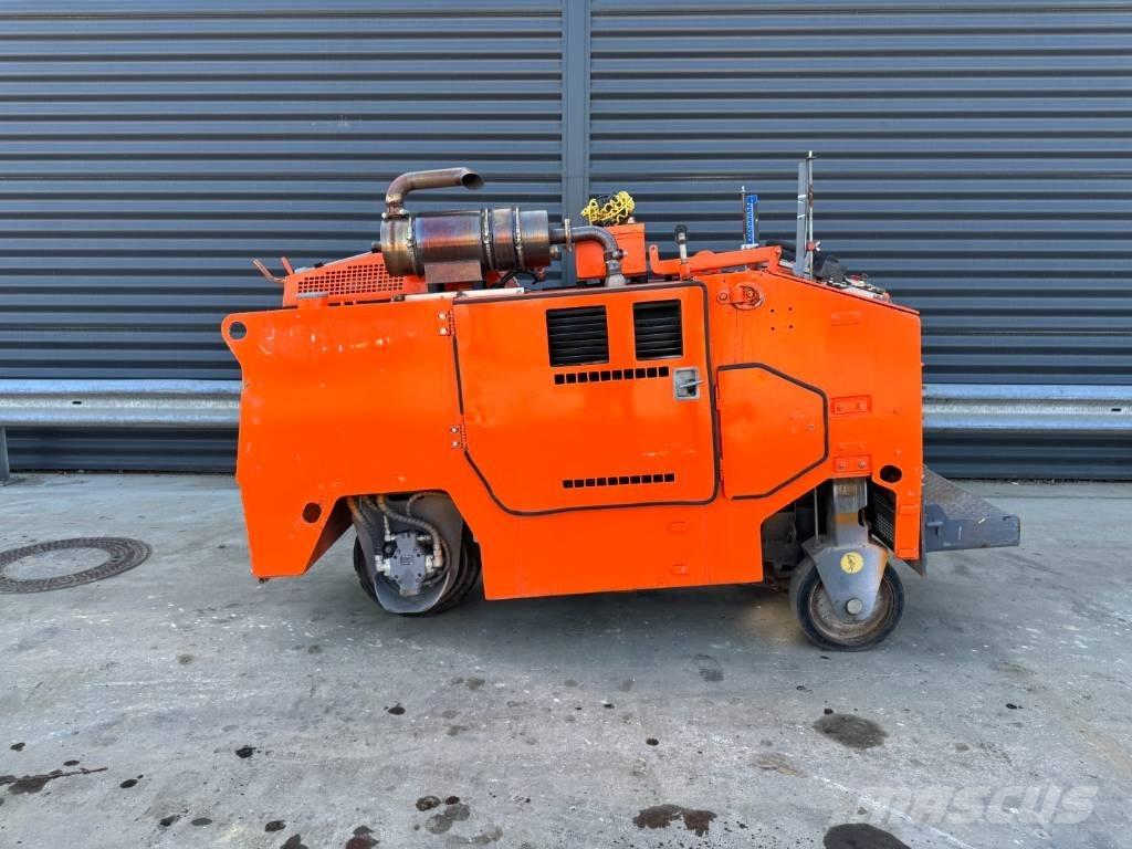 Wirtgen W 350 Freze za asfalt