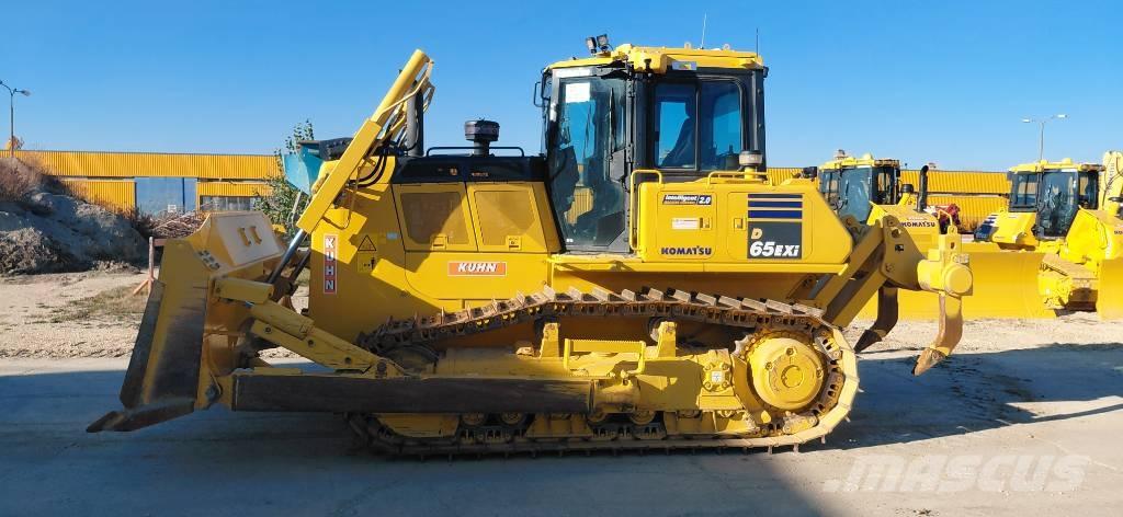 Komatsu D65EXi Buldožeri guseničari