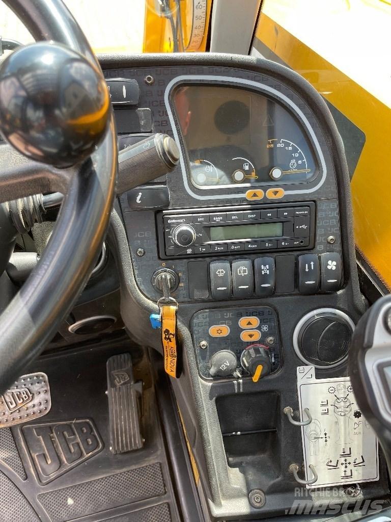 JCB 541-70 Agri Plus Poljoprivredni teleskopski utovarivači