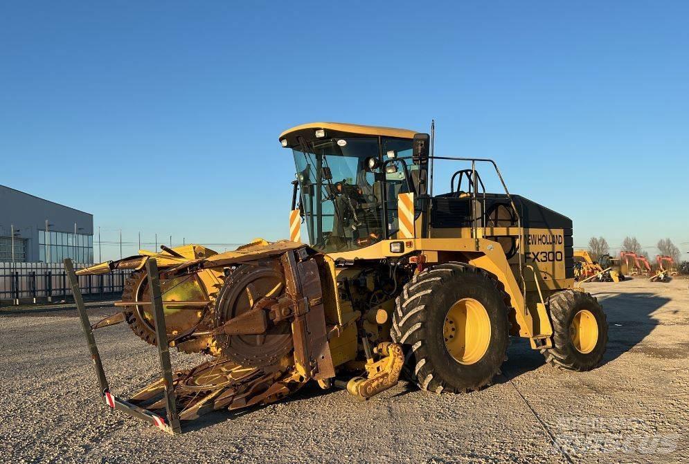 New Holland FX 300 Mašine za stočnu hranu sa sopstvenim pogonom