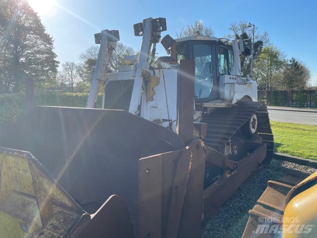 CAT D8T LGP Buldožeri guseničari