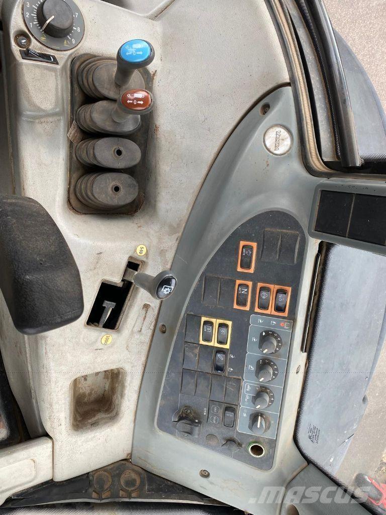 Valtra N92 HITECH Traktori