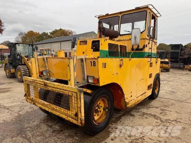 Hamm GRW 15 Gumeni valjci na točkovima