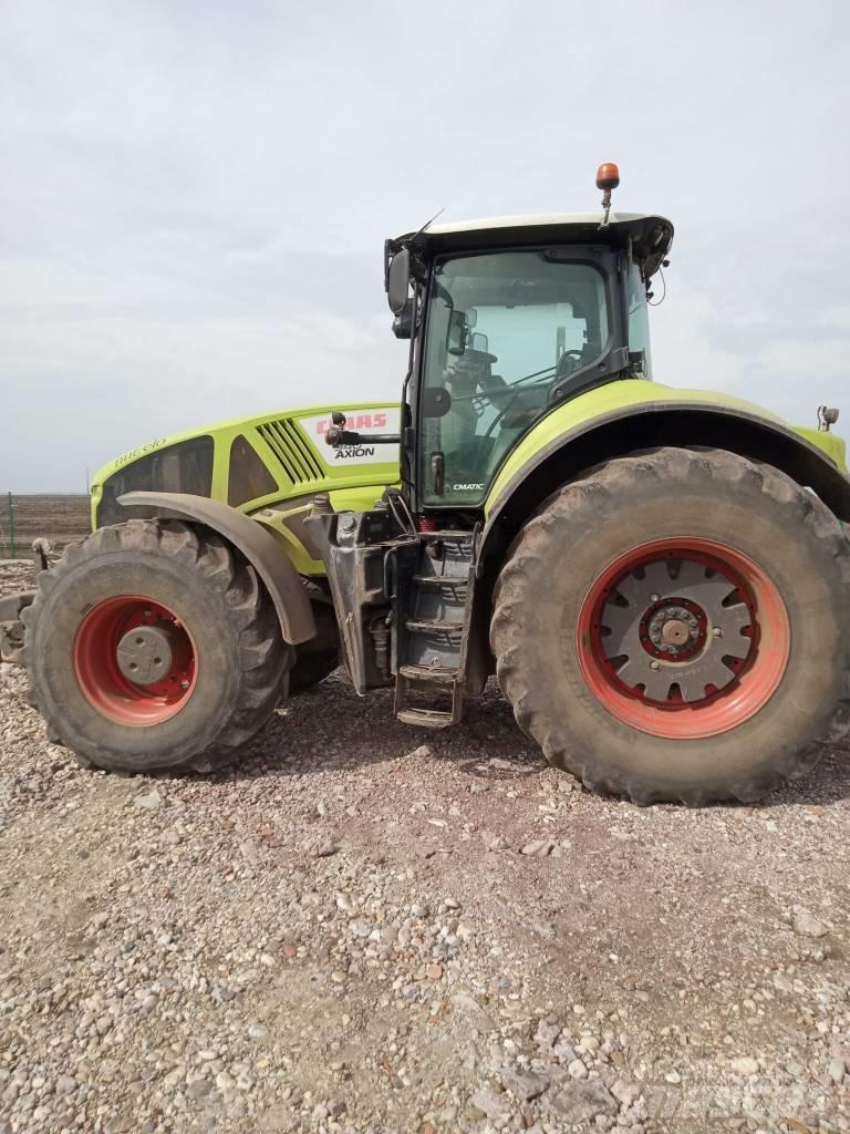 CLAAS Axion 940 SCR Traktori