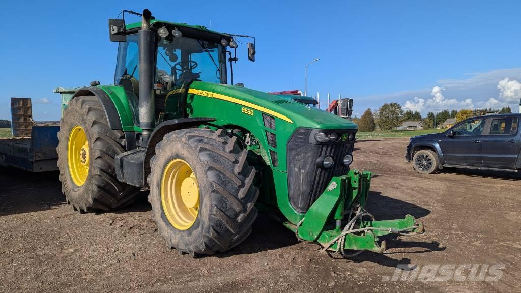John Deere 8530 Traktori