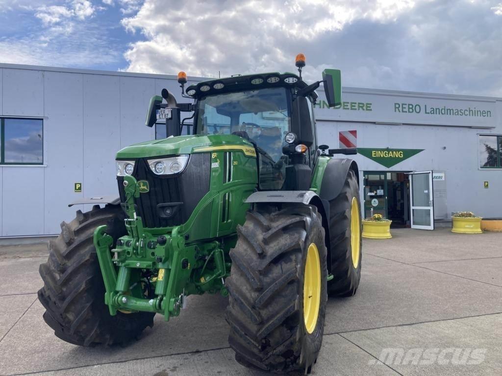 John Deere 6R 250 Traktori