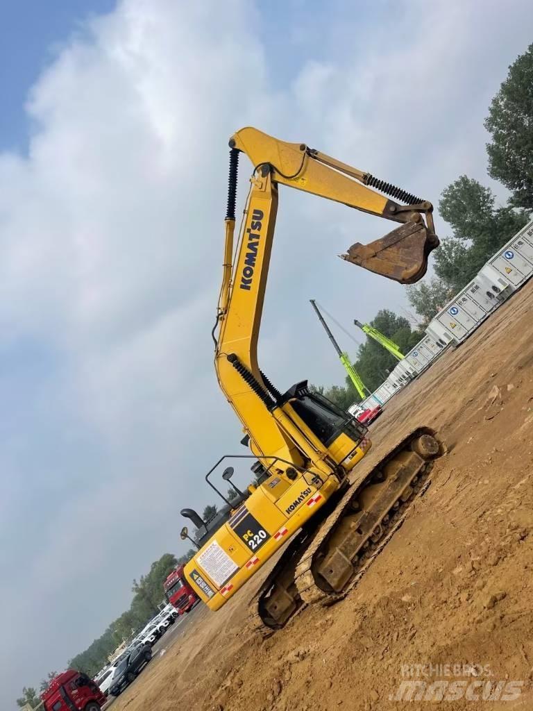Komatsu pc220-8 Bageri guseničari