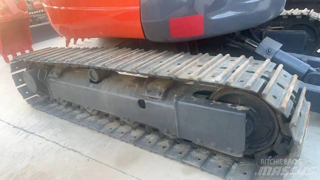 Kubota U 35 Bageri guseničari