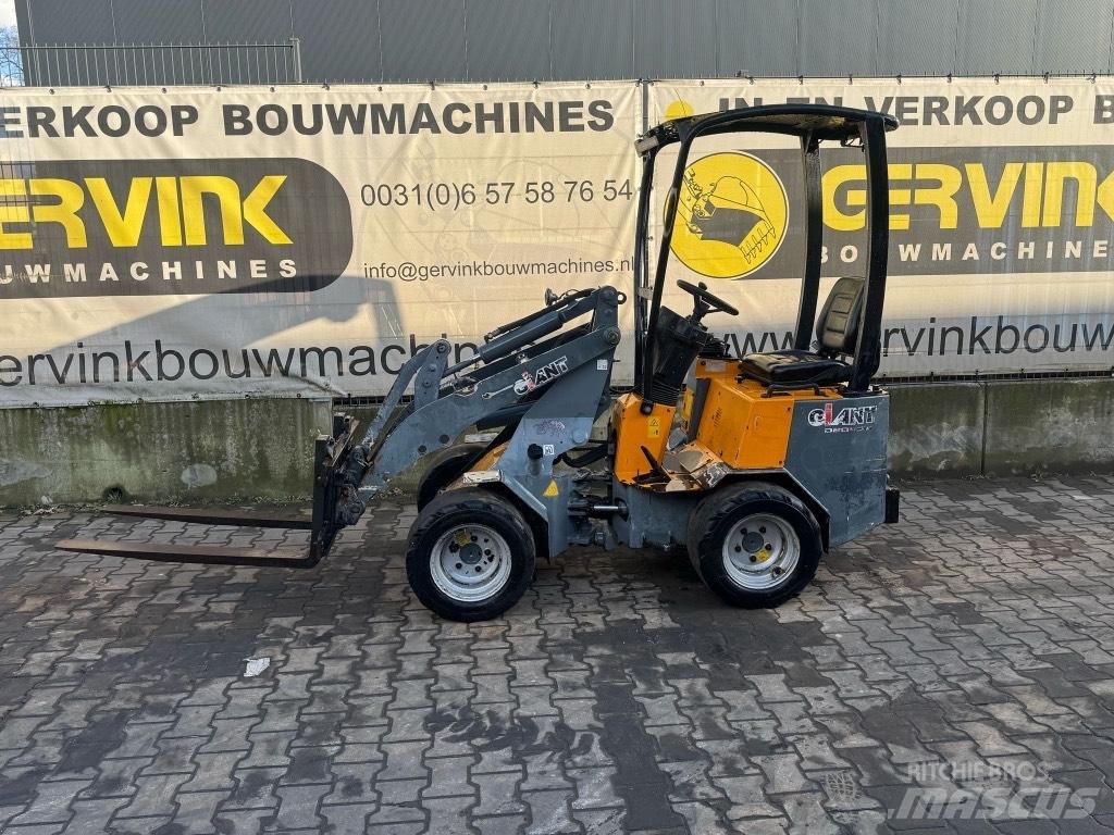GiANT D 204 SW Mini utovarivači