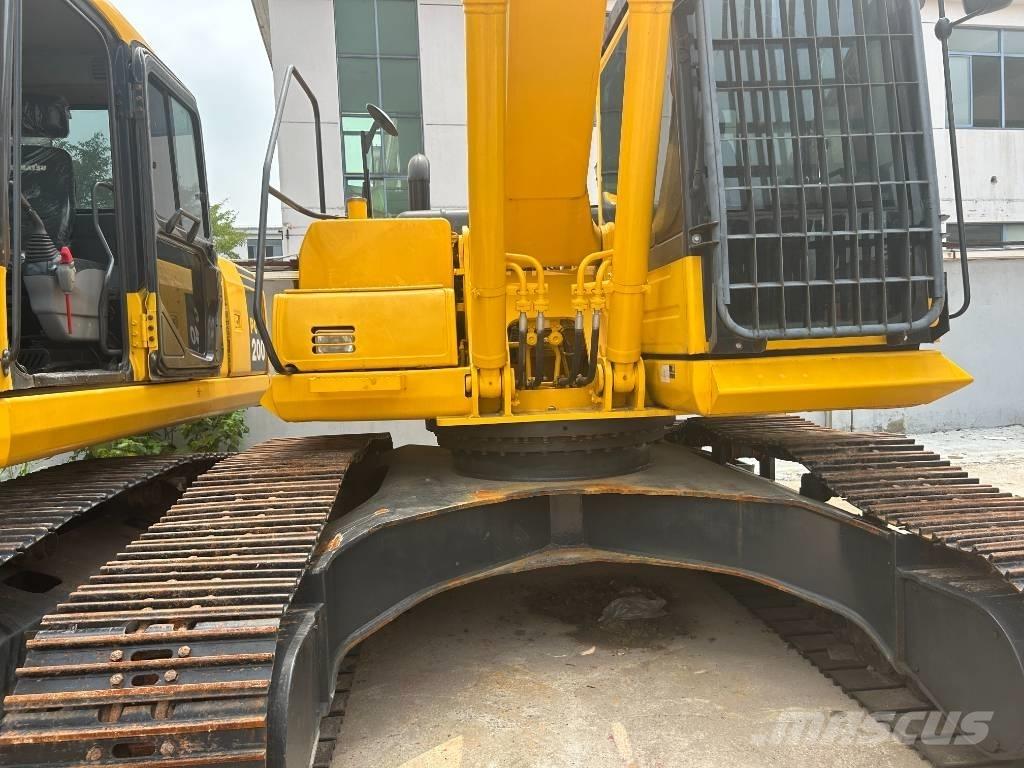 Komatsu PC240LC-8 Bageri guseničari