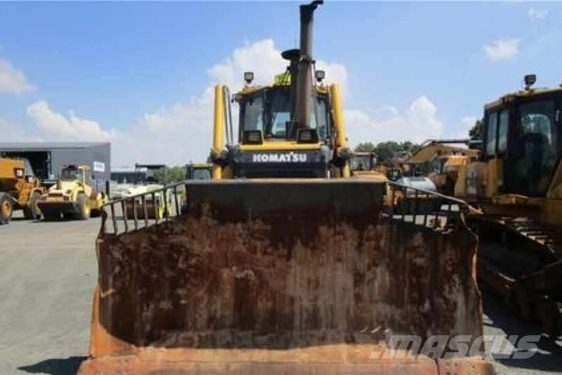Komatsu D65 EX-16 Buldožeri guseničari