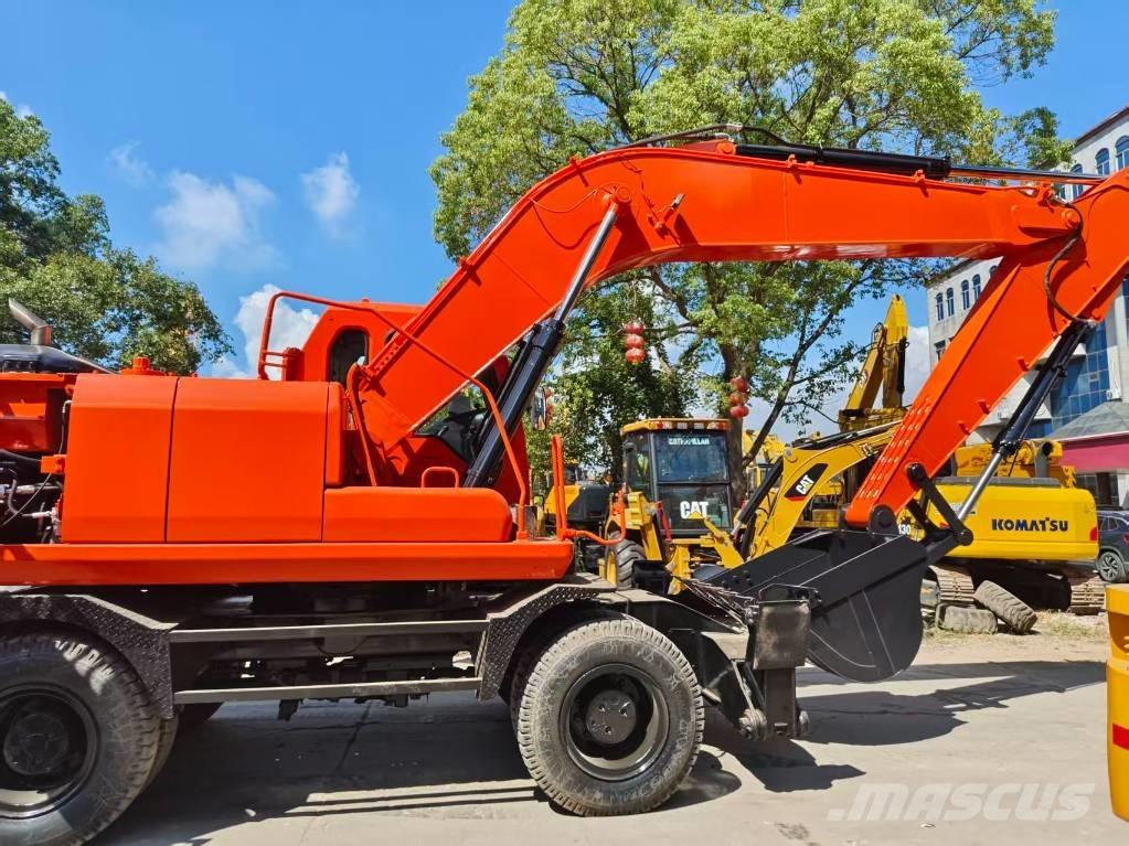 Doosan DH 210 W-7 Bageri točkaši