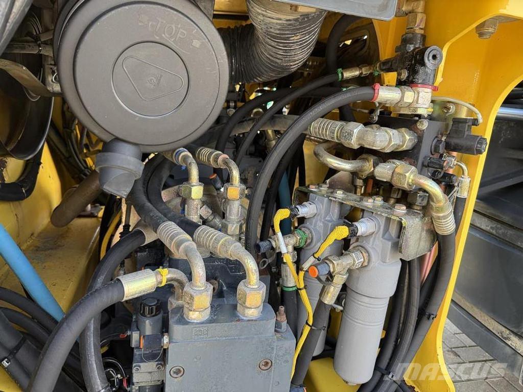 Bomag BW 151 AD-4 Valjci sa duplim bubnjem