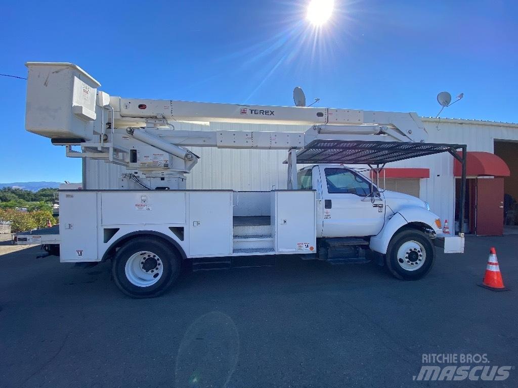 Ford F 750 SD Auto korpe