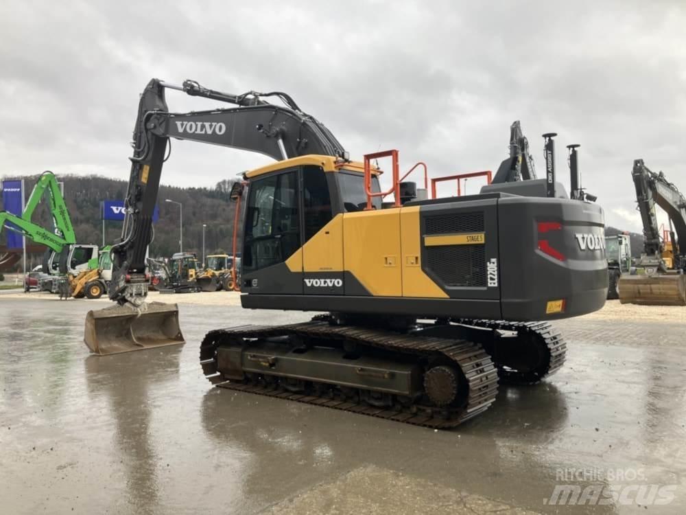 Volvo EC220EN Bageri guseničari