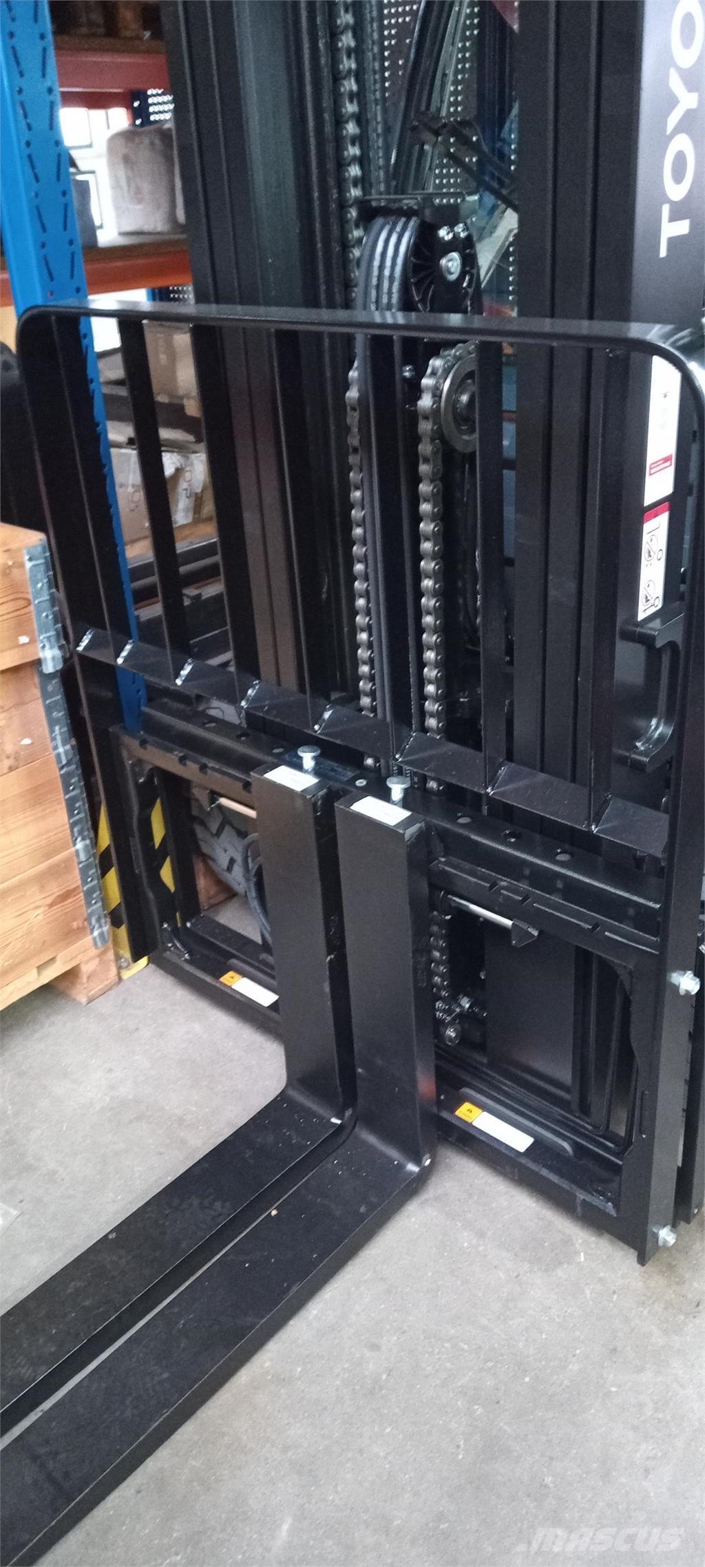 Toyota 52-8FDF30 Dizelski viljuškari