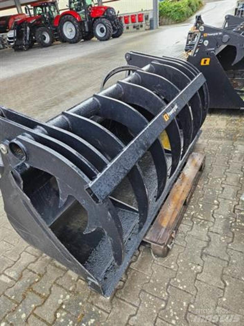 Ålö Powergrab 210 Traktori