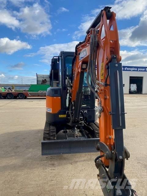 Develon DX 27 Z-7 Mini bageri < 7t