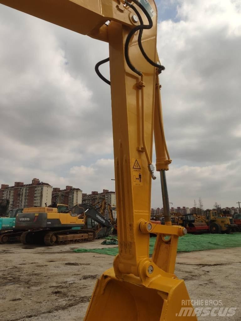 Komatsu PC 200-8 Midi bageri 7t – 12t