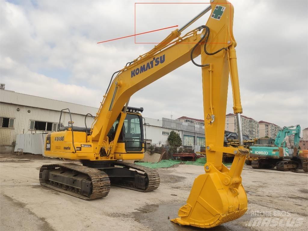 Komatsu PC 200-8 Midi bageri 7t – 12t