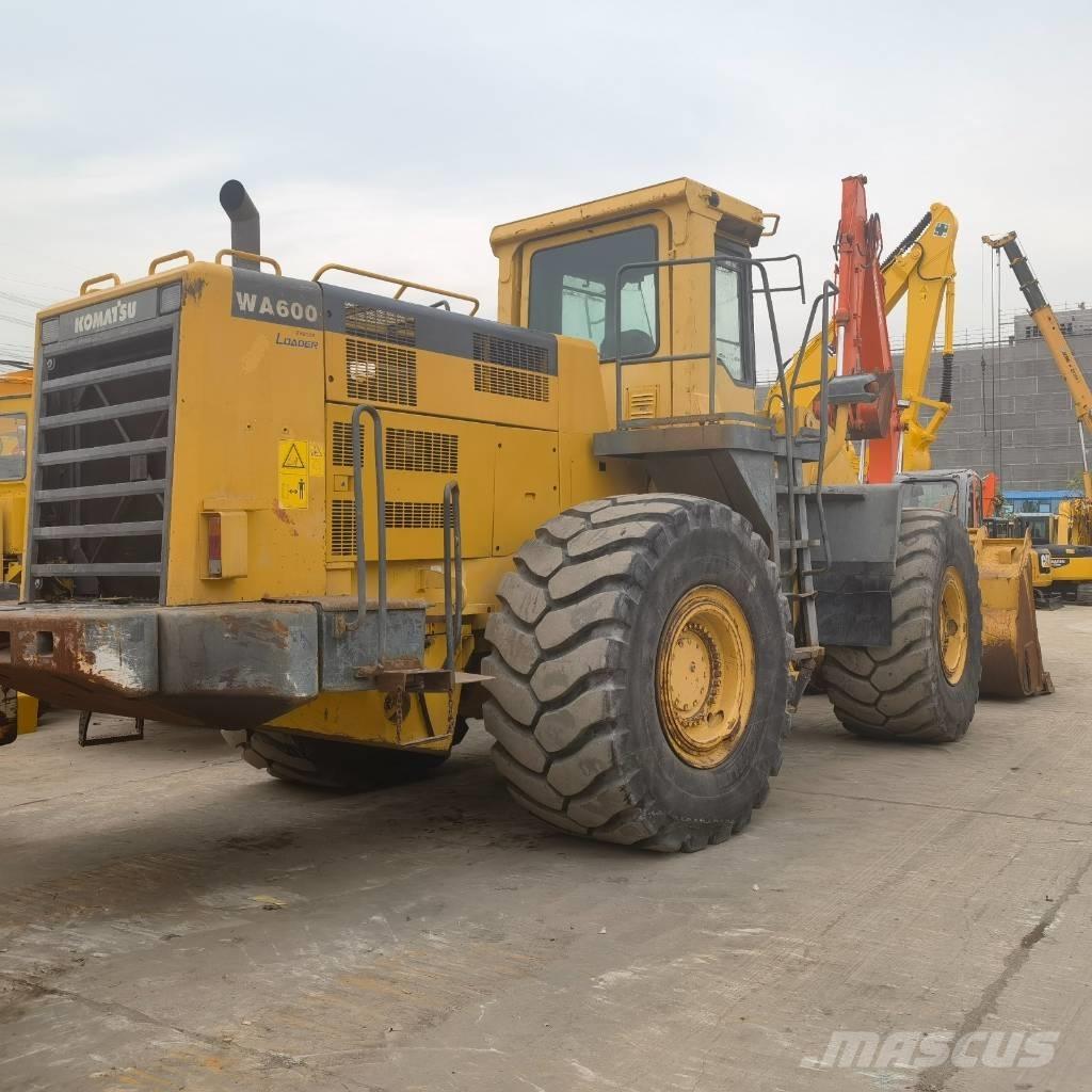 Komatsu WA 600-6 Utovarivači na točkove