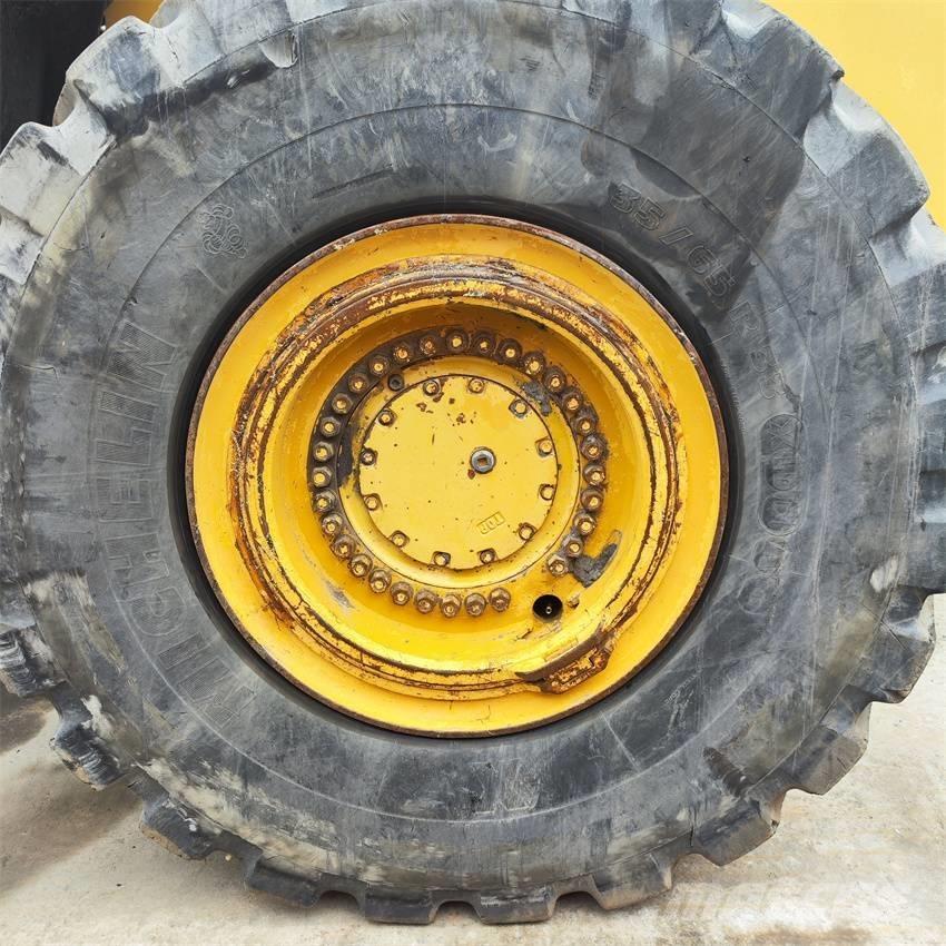 Komatsu WA 600-6 Utovarivači na točkove