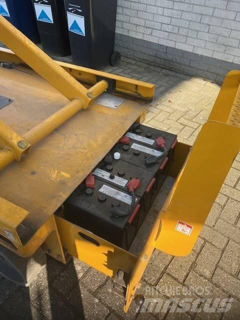Haulotte Compact 12 Makazaste platforme