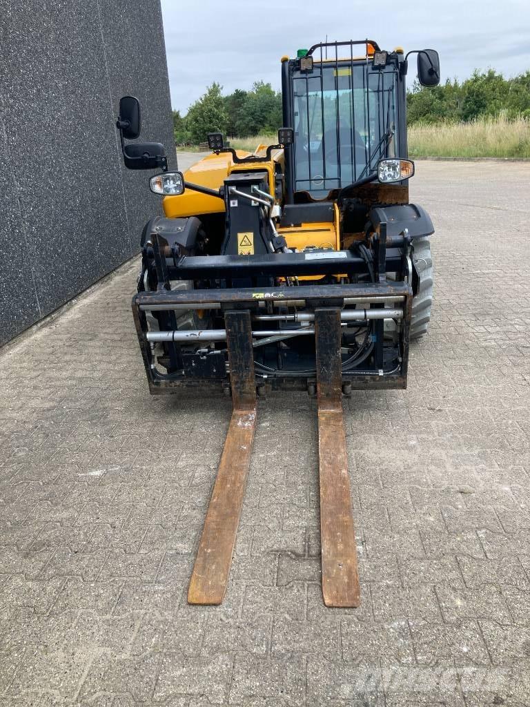 JCB 525-60 E Teleskopski viljuškari