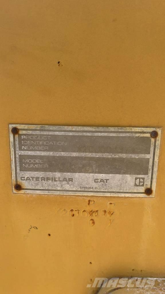 CAT D 4 C Buldožeri guseničari