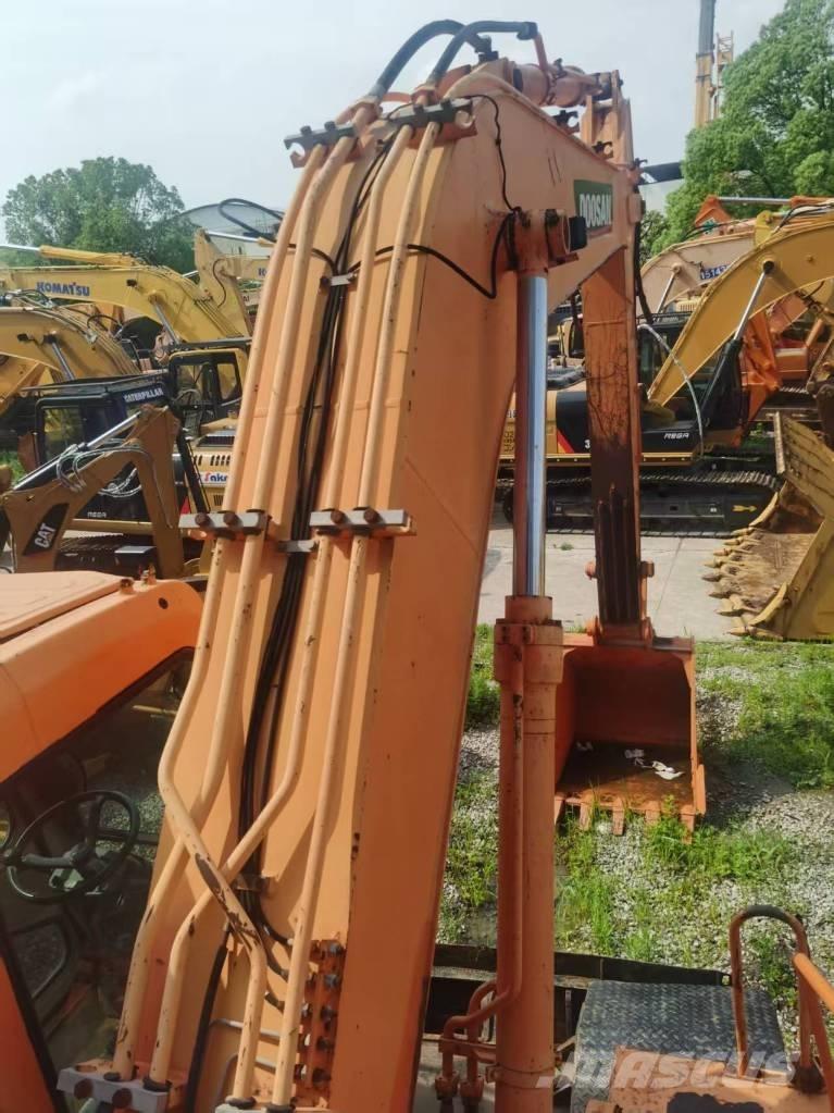 Doosan DH 210 W-7 Bageri točkaši