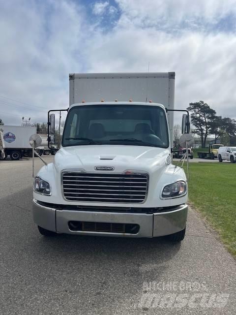 Freightliner M2106 Sanduk kamioni