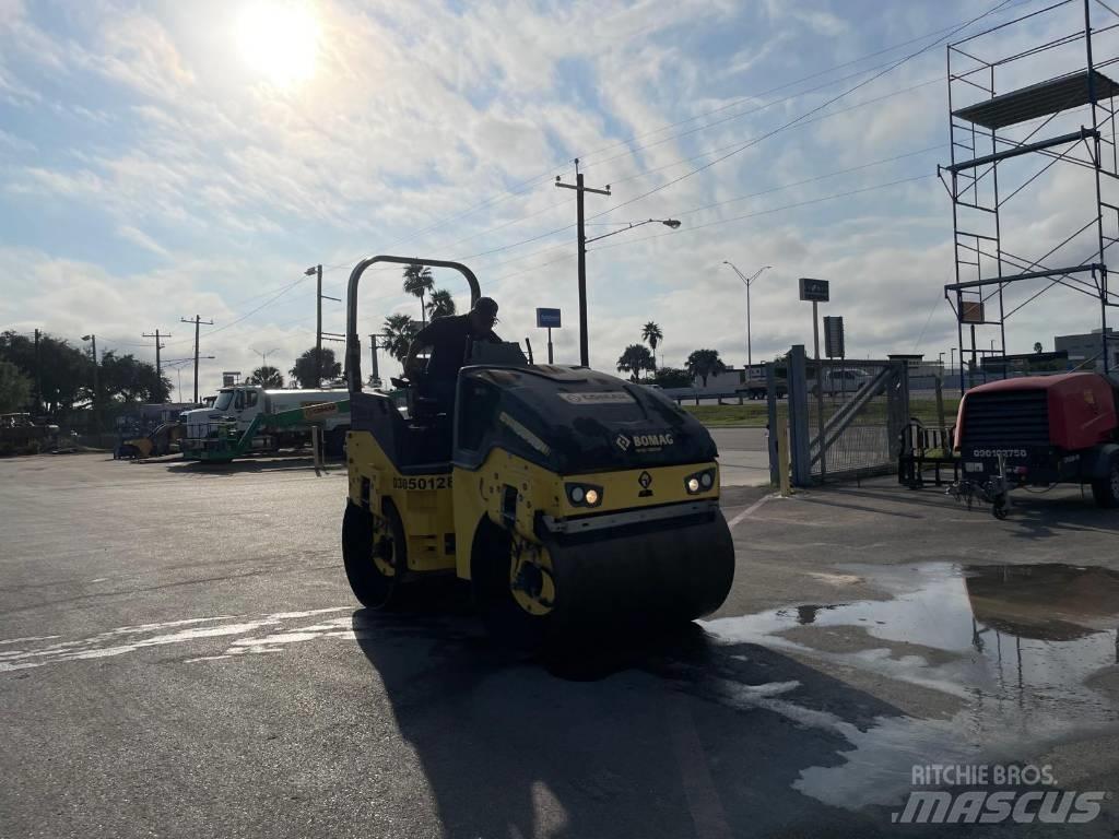 Bomag BW 138 Valjci sa duplim bubnjem