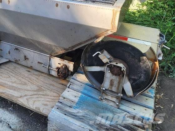 Fischer STEEL CASTER Posipači soli i peska