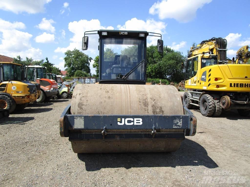 JCB VM 132  VM 137 Nabijači zemlje