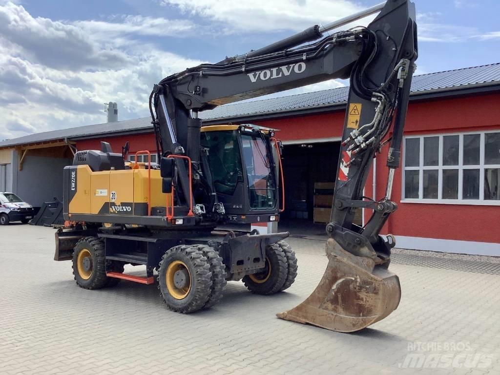 Volvo EW 220 E Bageri točkaši