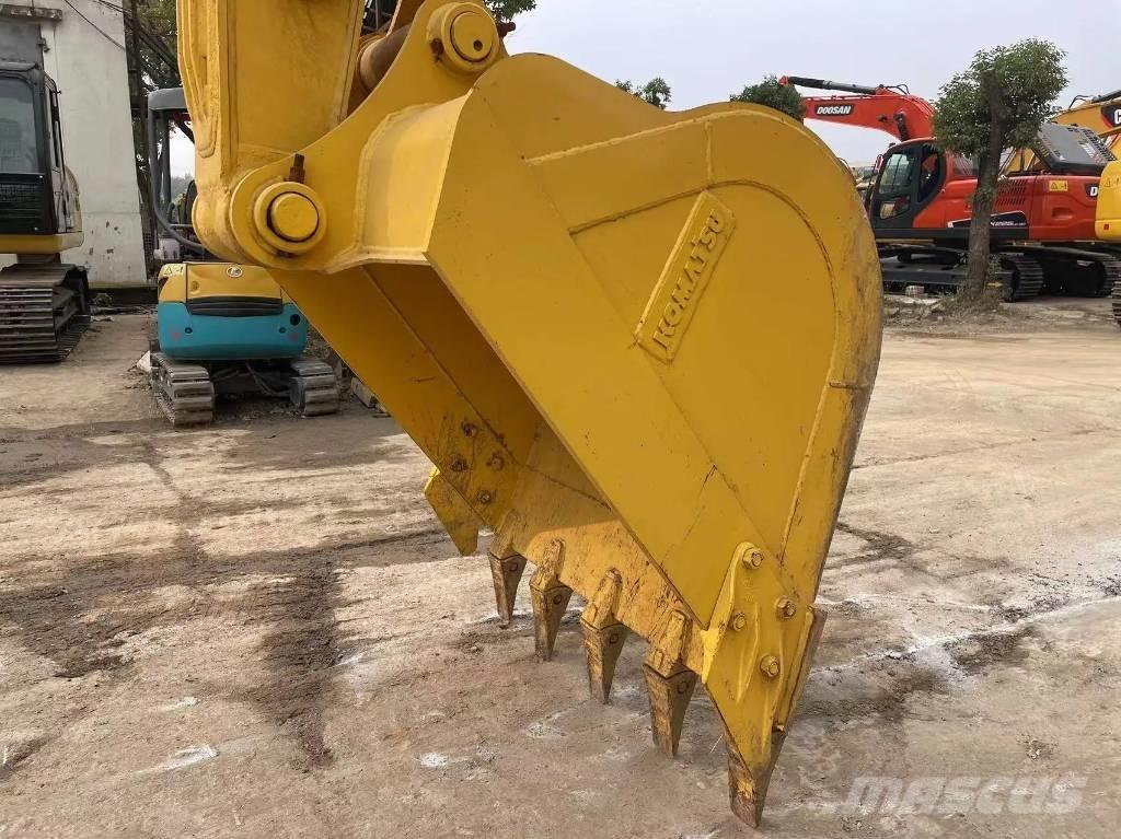 Komatsu PC240-8 Bageri guseničari